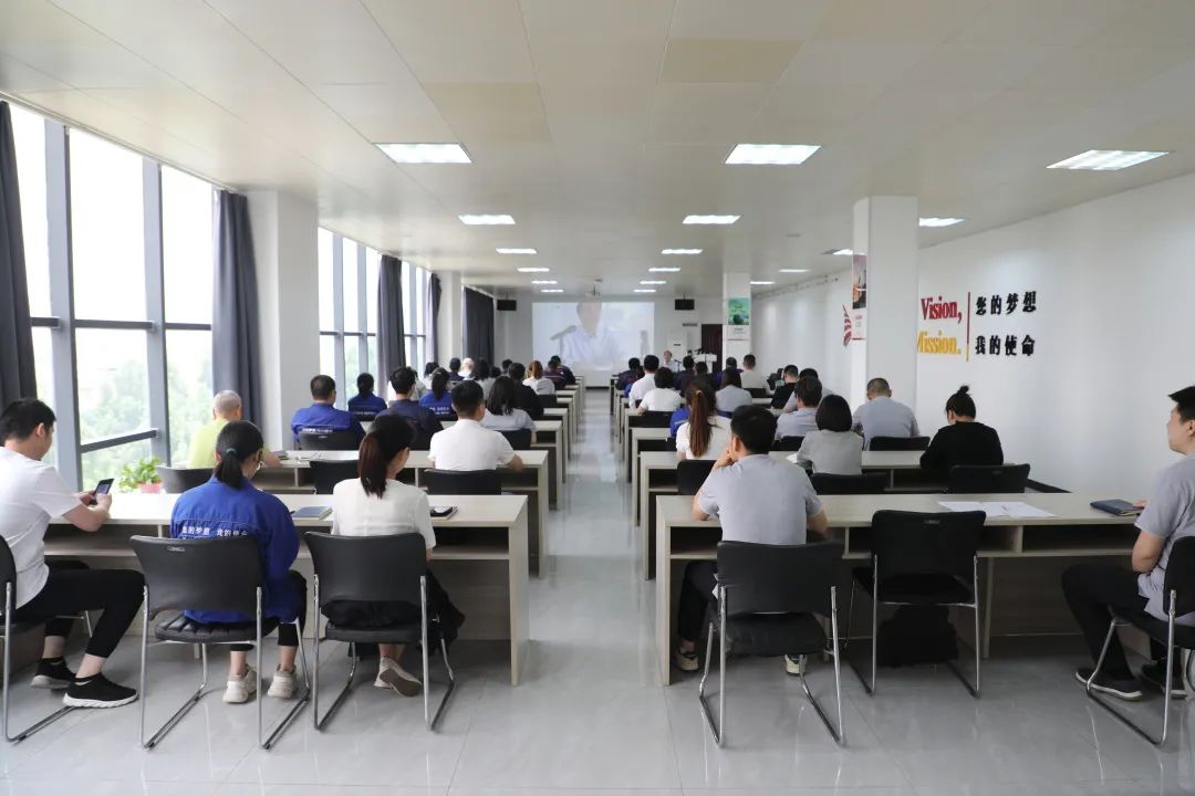 MG电子职工讲堂探求新时期职工的进取与成长